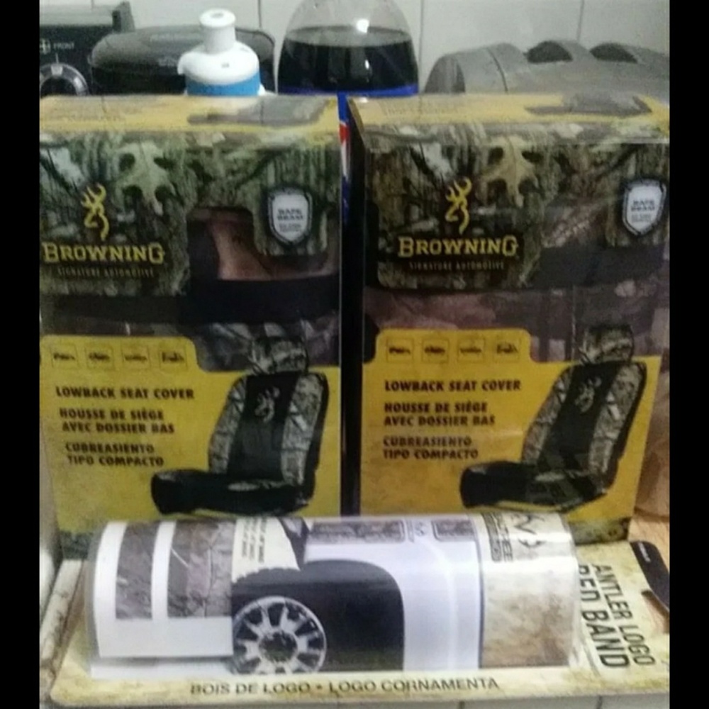 2 Camo Seat covers& Camo truck decal..
